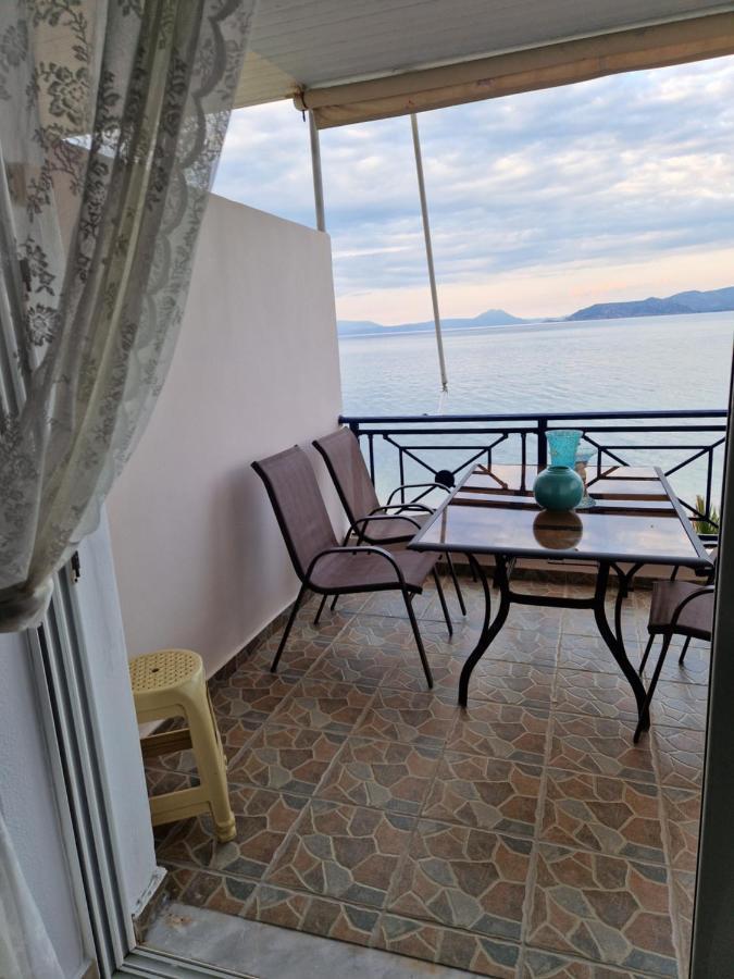 Апартаменти Korinthian Sea View Nerantza Екстер'єр фото